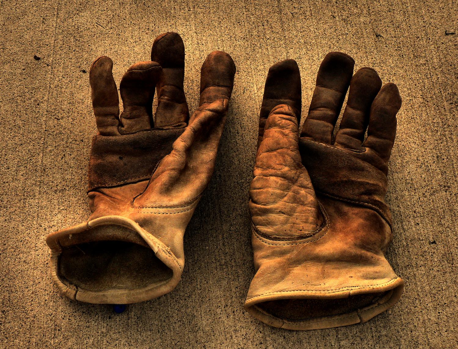 The Hobbitt's work  gloves - the gloves of the artist's muse - Photography can be hard work, but it should also be fun - Tony Karp, design, art, photography, techno-impressionist, techno-impressionism, aerial photography , drone , drones , dji , mavic pro , video , 3D printing - Books -